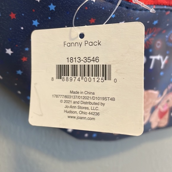 NWT Golden Doodle USA fanny pack - Picture 3 of 4